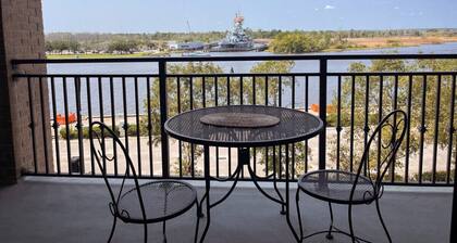 Riverfront Paradise! 5