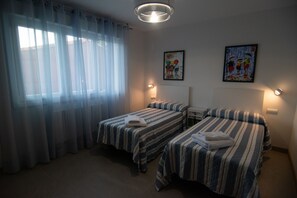 3 soverom, strykejern/-brett, wi-fi (inkludert) og sengetøy