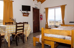 1 habitación, escritorio, wifi gratis y ropa de cama 