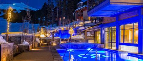 Indoor pool, outdoor pool