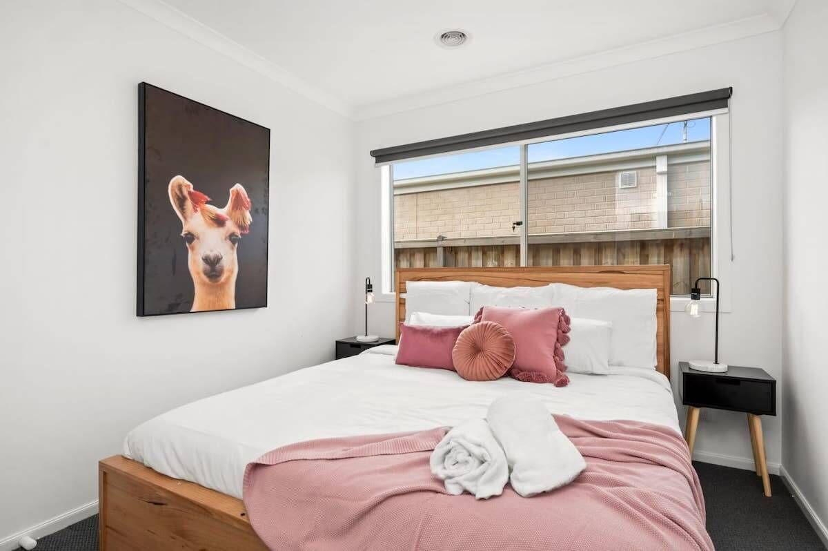 4 habitaciones, escritorio, tabla de planchar con plancha y wifi 