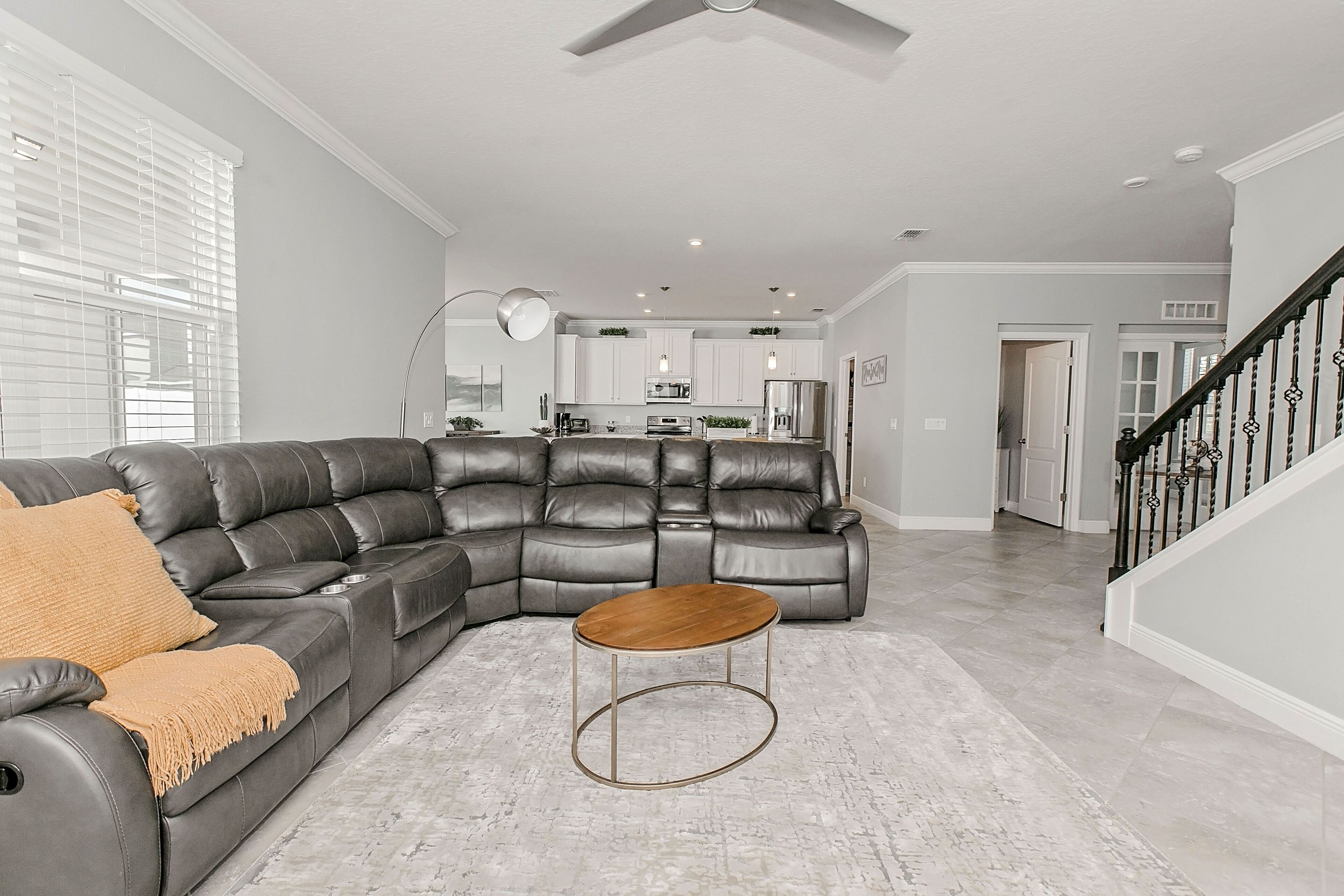 Spacious 4 Bed Home near Orlando Gated+Pool Access