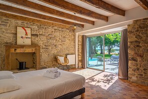 6 Schlafzimmer, Bügeleisen/Bügelbrett, kostenloses WLAN, Bettwäsche