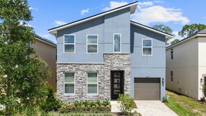 Exterior - Mickey, Minions, & Poolside Family Getaway (Kissimmee)