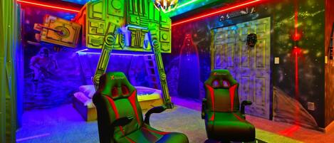 7 bedrooms, iron/ironing board, WiFi, bed sheets