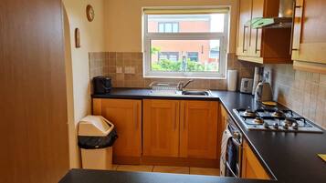 Nhà | Bếp riêng | Tủ lạnh, lò vi sóng, lò nướng, bếp nấu