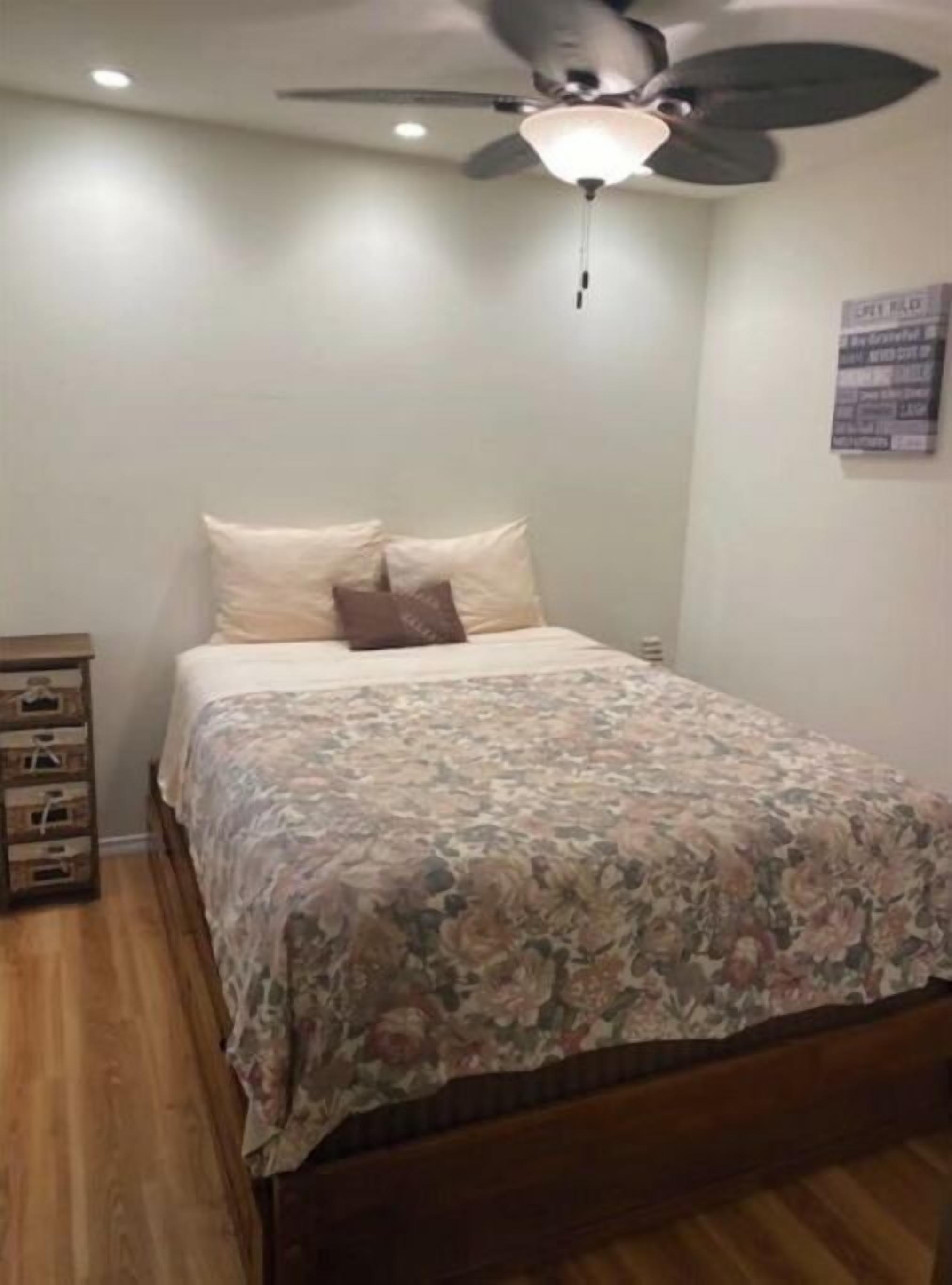 3 bedrooms, in-room safe, iron/ironing board, WiFi