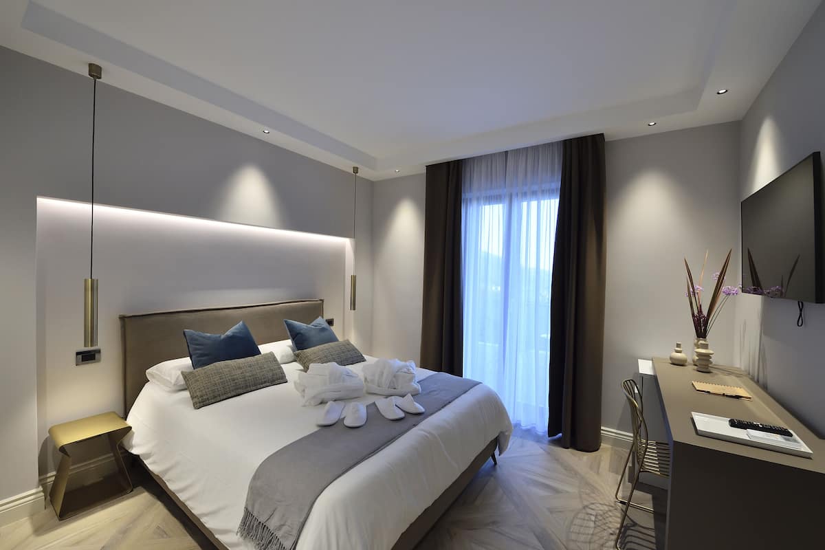 Superior Room | Frette Italian sheets, premium bedding, down comforters