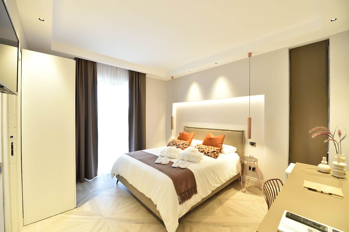 Deluxe Room | Frette Italian sheets, premium bedding, down comforters