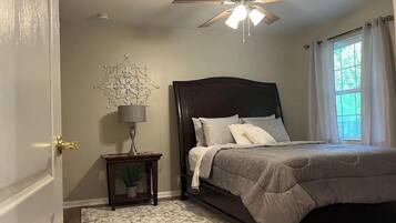 2 bedrooms, desk, iron/ironing board, free WiFi