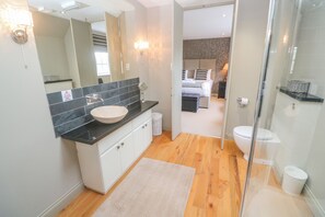 Cottage | Bathroom - Bodmin Country House (Bodmin)