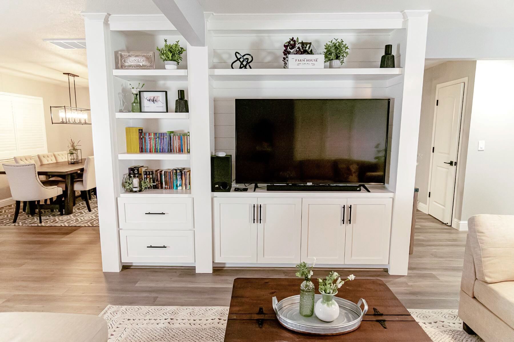 Smart TV, fireplace, DVD player, books