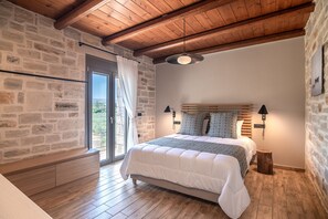 2 Schlafzimmer, schallisolierte Zimmer, Bügeleisen/Bügelbrett