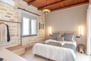 2 chambres, chambres insonorisées, fer et planche à repasser