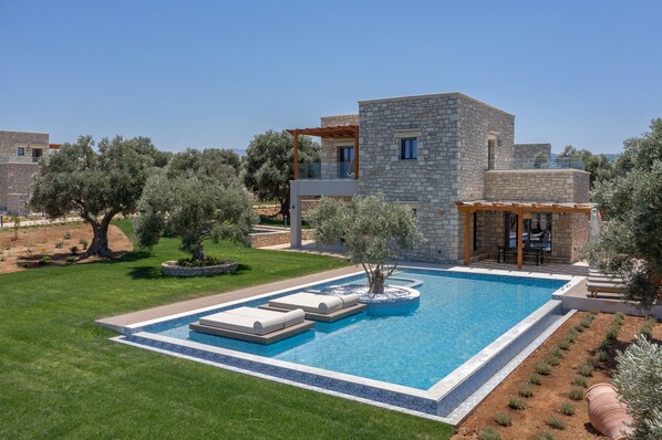 Pool - Thyme villa,Huge private pool,Garden,near amenities (Prinos)