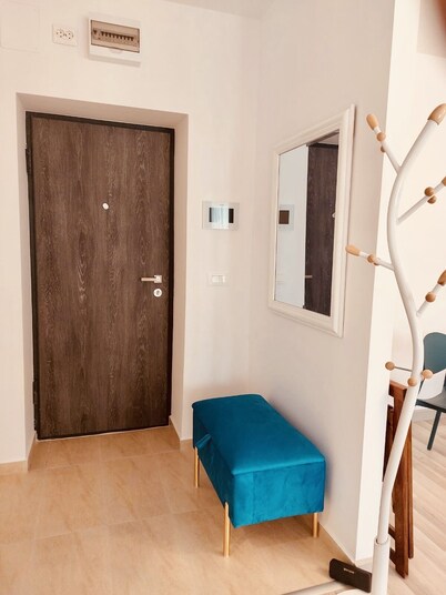 Vibrant Little Jewellery Flat