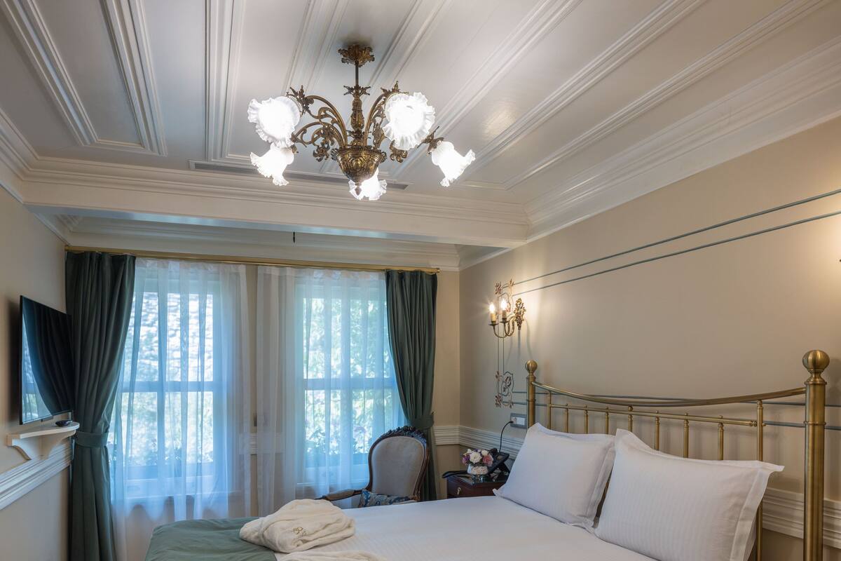Superior Double Room | Egyptian cotton sheets, premium bedding, pillowtop beds, minibar