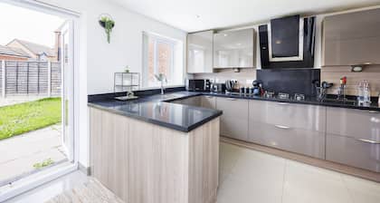 Coventry House for the Larger Group with Parking