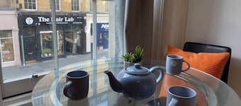 Earl Grey flat | Finest tea collection by HNFC Stays