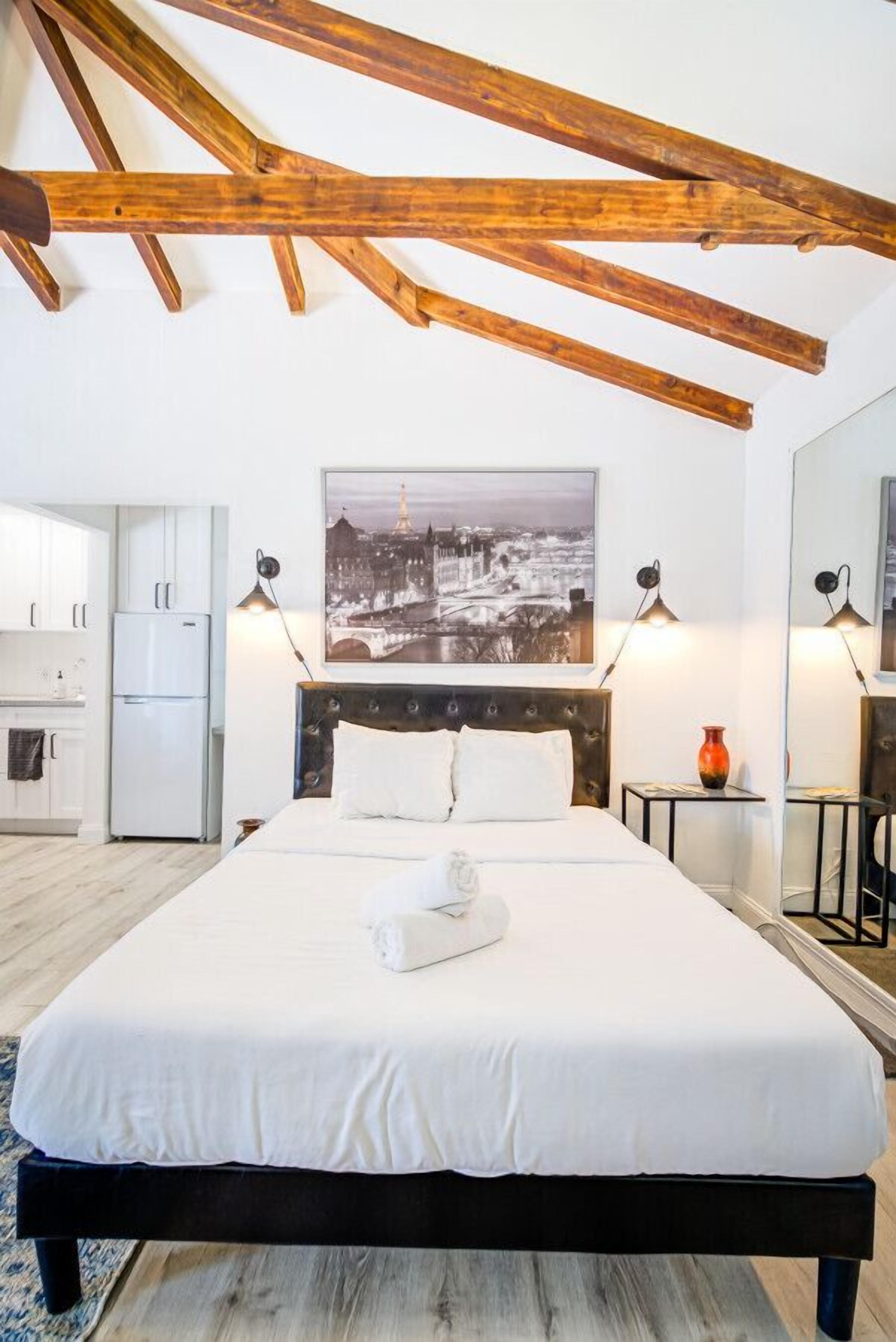 1 多间卧室、办公桌、熨斗/熨衣板、免费 WiFi