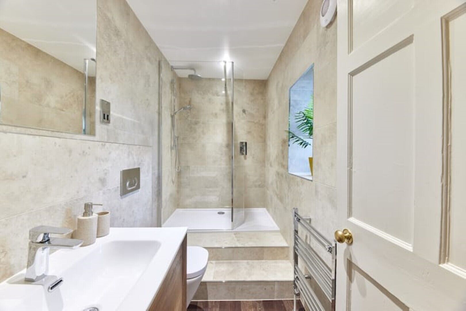 Combined shower/bathtub, hair dryer, towels, soap