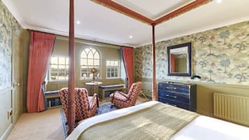 3 bedrooms, iron/ironing board, travel cot, free WiFi