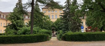 Vacation apartment with a view of Barby Castle, 5 minutes' walk to the Elbe