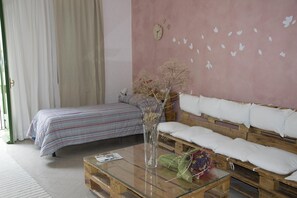 3 bedrooms, free WiFi, bed sheets - Deluxe Double Room (Sortino)