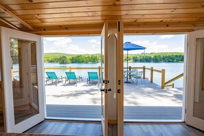 Interior - Modern Lake Retreat, Sleeps 8, 5 min to Colgate (Hamilton)