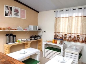 Café da manhã continental grátis todos os dias