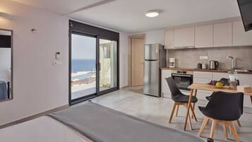 5 bedrooms, iron/ironing board, travel crib, free WiFi