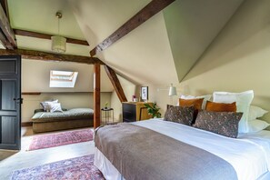 7 chambres, bureau, fer et planche à repasser, accès au Wi-Fi (inclus)