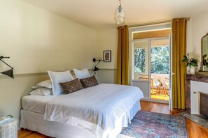 7 Schlafzimmer, Schreibtisch, Bügeleisen/Bügelbrett, kostenloses WLAN