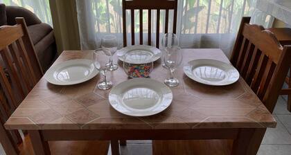 Blue House, Rural house 10 minutes from the beach and surrounded by nature!