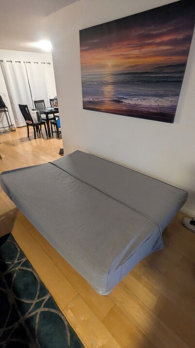 OASIS Pool & Spa Vacation House. 10 minutes from strip & airport. Sleeps 12.