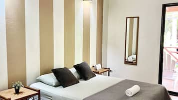 Comfort Double Room | In-room safe, individually decorated, individually furnished