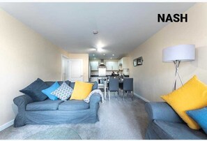 Flat-screen TV - Stylish 2 bedroom Apartment -Oscar Wilde  (Reading)