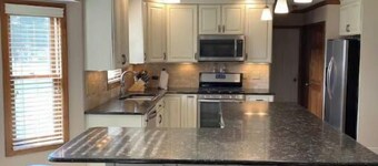 Clean newly updated 4 bedroom in quiet Granger