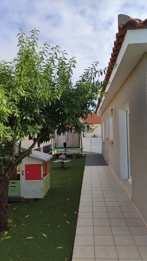 Terrace/patio - Pretty air-conditioned single-storey villa with swimming pool (Cabestany)
