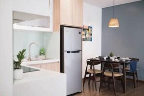 Fridge, microwave, cookware/dishes/utensils, dining tables - ★ SATORI ★ 2BR Bleisure Apt with Tub ★ Hoan Kiem (Hanoi)
