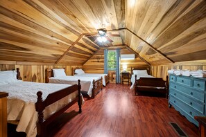 4 Schlafzimmer, Bügeleisen/Bügelbrett, kostenloses WLAN, Bettwäsche