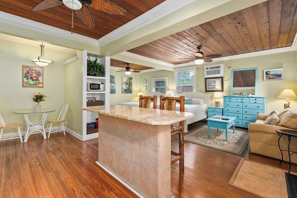 Interior - THE KEY WEST SUITE AT OLD COLORADO INN (Stuart)