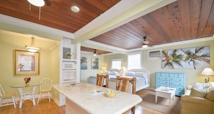 THE KEY WEST SUITE AT OLD COLORADO INN