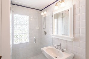 Shower, hair dryer, soap, shampoo - GRAND SUITE  AT OLD COLORADO INN (Stuart)