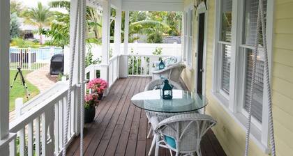 ENCHANTED COTTAGE AT OLD COLORADO INN