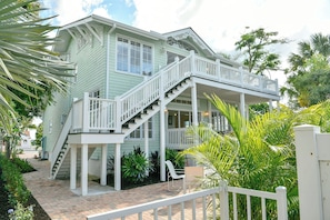 Exterior - EVINRUDE SUITE AT OLD COLORADO INN (Stuart)