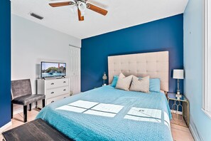 3 bedrooms, desk, iron/ironing board, travel cot