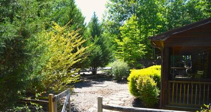JR's Cabin in Riverbend at Lake Lure