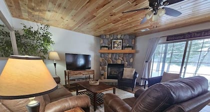 Waters Edge Condo -2 bed 2 bath