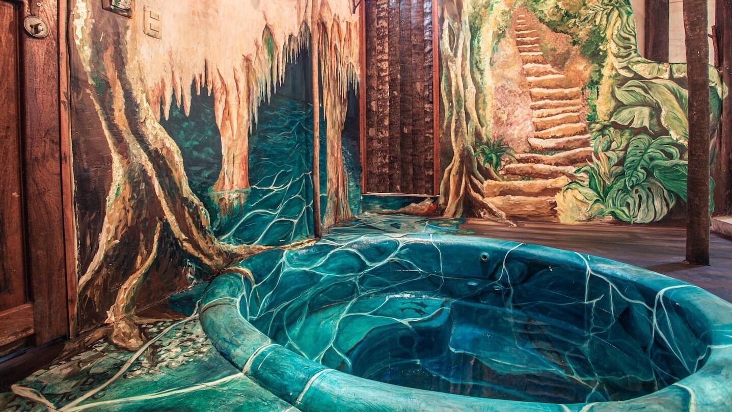 Deluxe Studio Suite, Hot Tub